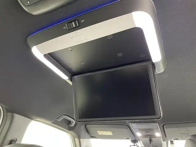 ホンダ ステップワゴン スパーダ 福岡県 2022(令4)年 3.9万km プラチナホワイトパール 後席モニター　/純正ナビ　/全方位カメラ　/ＥＴＣ　/ドラレコ　/ＡＣＣ　/コーナーセンサー　/衝突被害軽減　/レーンキープ　/ＢＳＭ　/パドルシフト　/両側電動スライドドア　/パワーバックドア　/ハーフレザー　/シートヒーター