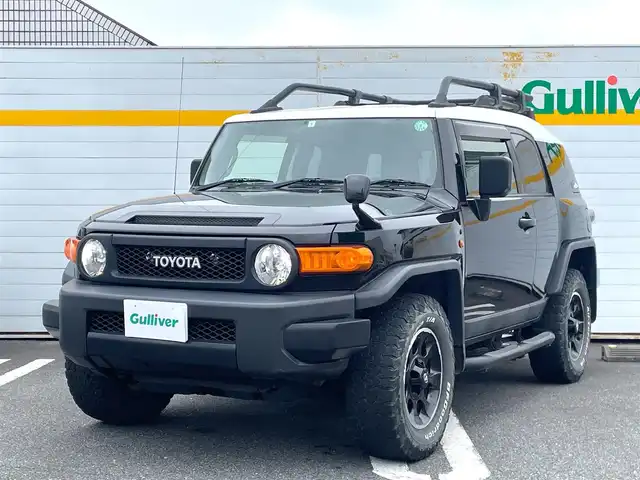 トヨタ ＦＪクルーザー ブラックカラーパッケージ 埼玉県 2013(平25)年 12.7万km ブラック/ホワイト /ワンオーナー//4WD//社外メモリナビ//フルセグTV//バックカメラ//CD/DVD/Bluetooth//クルーズコントロール//ETC//キーレス//革巻きステアリング//サイドステップ//ルーフキャリア//Wエアバッグ&ABS//横滑り防止装置//社外テールランプ//プライバシーガラス//ドアバイザー//純正17インチAW//新車時保証書//取扱説明書//ナビ取説