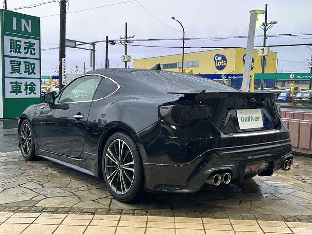 トヨタ ８６ GT リミテッド 静岡県 2012(平24)年 8.2万km クリスタルブラックシリカ 【主要装備】/ＴＲＤエアロ　/ＴＥＩＮ車高調　/社外ボンネット　/ＴＲＤ４本出しマフラー　/純正ＳＤナビ　/ＴＶ　/バックカメラ　/社外アルミホイール　/ハーフレザーシート　/前席シートヒーター　/ディスチャージヘッドランプ