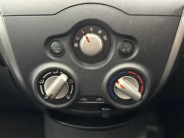 日産 ノート XVセレ +セーフ 鹿児島県 2015(平27)年 5.4万km ブリリアントシルバー 禁煙車/純正ナビ/・CD/DVD/・フルセグTV/・BT/・SD/・USB/バックカメラ/ブレーキアシスト/衝突軽減ブレーキ/リアコーナーセンサー/純正フロアマット/純正ドアバイザー/スマートキー/プッシュスタート/取説/保証書