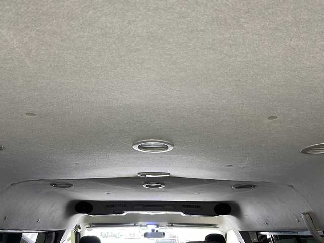 トヨタ ハイエース DX ロング 道央・札幌 2014(平26)年 6.6万km ホワイト ・４WD　/・社外カロッツェリアナビ　/・DVD.CD.SD。ワンセグ/・バックカメラ/・左パワースライドドア/・10人乗り/・社外オーバーフェンダー/・社外ドア　ミラーウィンカー/・リアエアコン　/　リアヒーター/・車内照明　LED球/・ETC