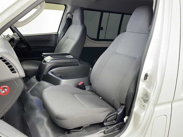 トヨタ ハイエース DX ロング 道央・札幌 2014(平26)年 6.6万km ホワイト ・４WD　/・社外カロッツェリアナビ　/・DVD.CD.SD。ワンセグ/・バックカメラ/・左パワースライドドア/・10人乗り/・社外オーバーフェンダー/・社外ドア　ミラーウィンカー/・リアエアコン　/　リアヒーター/・車内照明　LED球/・ETC