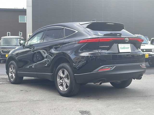 トヨタ ハリアー S 道北・旭川 2023(令5)年 7.5万km ブラック 4WD/寒冷地仕様/純正ディスプレイオーディオナビ/ BT/USB/フルセグ/バックカメラ/トヨタセーフティセンス/PCS/LTA/ACC/RSA/ACC/PKSB/純正17インチアルミホイール/純正エンジンスターター /ビルトインETC2.0/オートハイビーム/オートライト/LEDヘッドライト/フォグライト/リアフォグ/ワイパーデアイサー/電子パーキング/オートブレーキホールド/社外17インチアルミ冬タイヤ積込