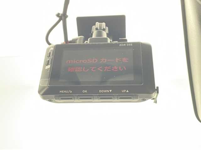 トヨタ ライズ Z 千葉県 2022(令4)年 0.7万km シャイニングホワイトパール スマートアシスト/ 衝突軽減ブレーキ/ 標識認識機能/ 先行車発進お知らせ機能/ レーンキープアシスト/ レーダークルーズコントロール/純正ディーラーナビ/フルセグTV　BT CD　DVD/ETC2.0/全方位カメラ/前後ドライブレコーダー/前席シートヒーター/ブラインドスポットモニター/LEDヘッドライト/オートハイビーム/前後コーナーセンサー/アイドリングストップ/ステアリングスイッチ/プッシュスタート/スマートキー