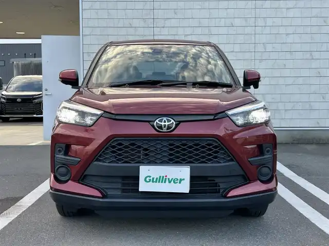 トヨタ ライズ G 福岡県 2020(令2)年 6.8万km ファイアークォーツレッドM 純正9型SDナビ（フルセグTV/CD/DVD/BT）全方位モニタートヨタセーフティーセンスコーナーセンサーETC純正LEDヘッドライト純正フロアマット純正16インチアルミホイールスマートキープッシュスタートHDMIUSBポート