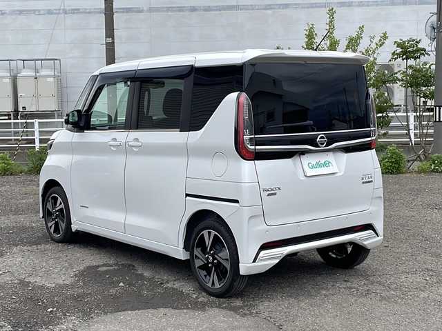 日産 ルークス HWS Gターボ アーバンクロム プロパイロットED 新潟県 2022(令4)年 1.5万km ホワイトパール 4WD/純正9インチSDナビ(MM321D-L)/CD/DVD/BT/フルセグテレビ/SDミュージックサーバー/全方位カメラ/ETC/ドライブレコーダー/衝突被害軽減ブレーキ/レーンキープアシスト/レーダークルーズコントロール/革シート/ベンチシート/シートヒーター /両側パワースライドドア/コーナーセンサー/ステアリングスイッチ/スマートキー/プッシュスタート/LEDヘッドライト/オートライト/フォグランプ/純正15インチアルミホイール