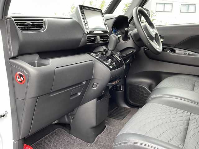 日産 ルークス HWS Gターボ アーバンクロム プロパイロットED 新潟県 2022(令4)年 1.5万km ホワイトパール 4WD/純正9インチSDナビ(MM321D-L)/CD/DVD/BT/フルセグテレビ/SDミュージックサーバー/全方位カメラ/ETC/ドライブレコーダー/衝突被害軽減ブレーキ/レーンキープアシスト/レーダークルーズコントロール/革シート/ベンチシート/シートヒーター /両側パワースライドドア/コーナーセンサー/ステアリングスイッチ/スマートキー/プッシュスタート/LEDヘッドライト/オートライト/フォグランプ/純正15インチアルミホイール