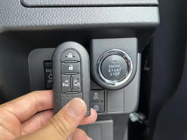 トヨタ タンク カスタムG－T 高知県 2017(平29)年 1.8万km ブラックマイカメタリック SDナビ/フルセグテレビ/バックカメラ/アイドリングストップ/両側パワースライドドア/ETC/Bluetooth接続/ドライブレコーダー/ABS/横滑り防止装置/レーンキープアシスト/盗難防止装置/オートライト/衝突被害軽減システム/IC付きターボ