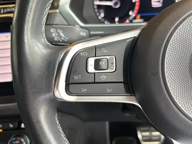 フォルクスワーゲン ティグアン TDI 4モーション Rライン 宮城県 2018(平30)年 7.6万km ピュアホワイト 純正ナビ/全周囲カメラ/AppleCarPlay/AndroidAuto/ハーフレザー/シートヒーター/アイドリングストップ/ACC/レーンキープアシスト/ブラインドスポットモニター/プリクラッシュブレーキ/コーナーセンサー/ステアリングスイッチ/パドルシフト/電動パーキング/オートホールド/バーチャルコックピット/USB×２/LEDヘッドライト/フロントフォグ/保証書/取扱説明書/スペアキー×１