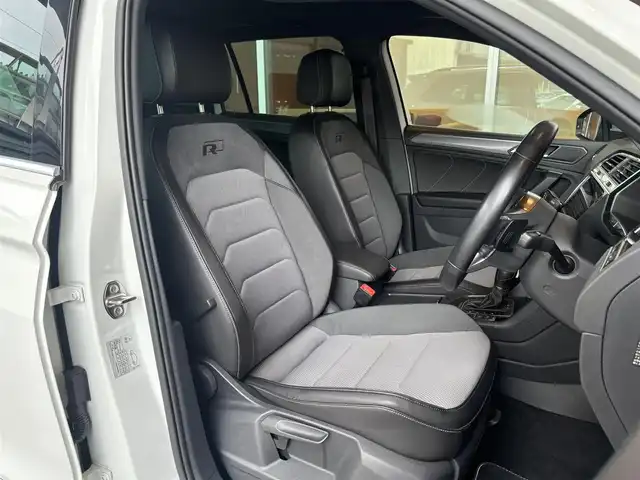 フォルクスワーゲン ティグアン TDI 4モーション Rライン 宮城県 2018(平30)年 7.6万km ピュアホワイト 純正ナビ/全周囲カメラ/AppleCarPlay/AndroidAuto/ハーフレザー/シートヒーター/アイドリングストップ/ACC/レーンキープアシスト/ブラインドスポットモニター/プリクラッシュブレーキ/コーナーセンサー/ステアリングスイッチ/パドルシフト/電動パーキング/オートホールド/バーチャルコックピット/USB×２/LEDヘッドライト/フロントフォグ/保証書/取扱説明書/スペアキー×１