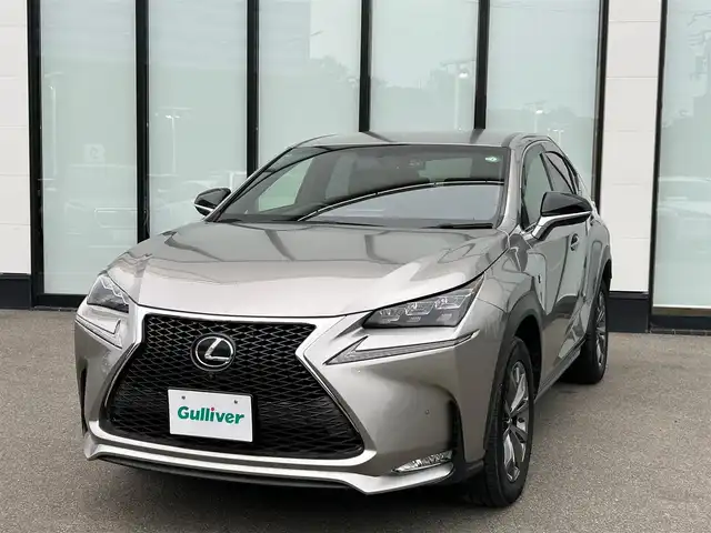 レクサス ＮＸ 200t Fスポーツ 大阪府 2017(平29)年 4.9万km ソニックチタニウム 純正ナビ/   フルセグTV/CD/DVD/Bluetooth/USB/全方位モニター/衝突軽減ブレーキ/横滑り防止装置/コーナーセンサー/ＢＳＭ/前席エアシートヒーター/レーダークルーズコントロール/パドルシフト/運転席、助手席パワーシート/ステアリングヒーター/前後ドライブレコーダー/純正18インチアルミホイール/純正フロアマット/プッシュスタート/スマートキー/レザーシート/ＥＴＣ/三眼ＬＥＤ