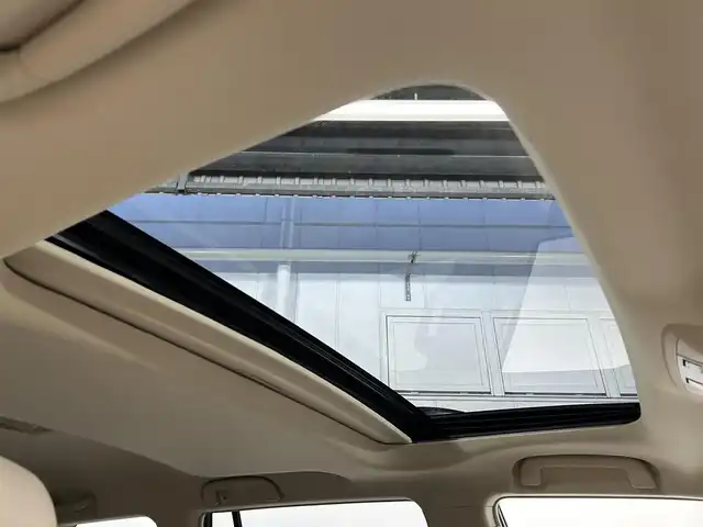 トヨタ ランドクルーザー プラド TX Lパッケージ 大阪府 2023(令5)年 1.7万km ホワイトパールクリスタルシャイン サンルーフ　革シート　社外エアロ　社外ディスプレイオーディオ　Ｂカメラ　パワーシート／ヒーター／エアコン　衝突軽減　レーダーＣ　クリアランスソナー　レーンアシスト　ルーフレール　前後ドラレコ　４ＷＤ