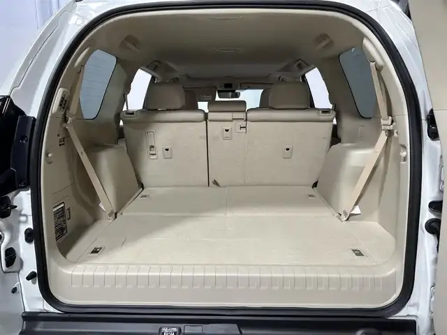 トヨタ ランドクルーザー プラド TX Lパッケージ 大阪府 2023(令5)年 1.7万km ホワイトパールクリスタルシャイン サンルーフ　革シート　社外エアロ　社外ディスプレイオーディオ　Ｂカメラ　パワーシート／ヒーター／エアコン　衝突軽減　レーダーＣ　クリアランスソナー　レーンアシスト　ルーフレール　前後ドラレコ　４ＷＤ