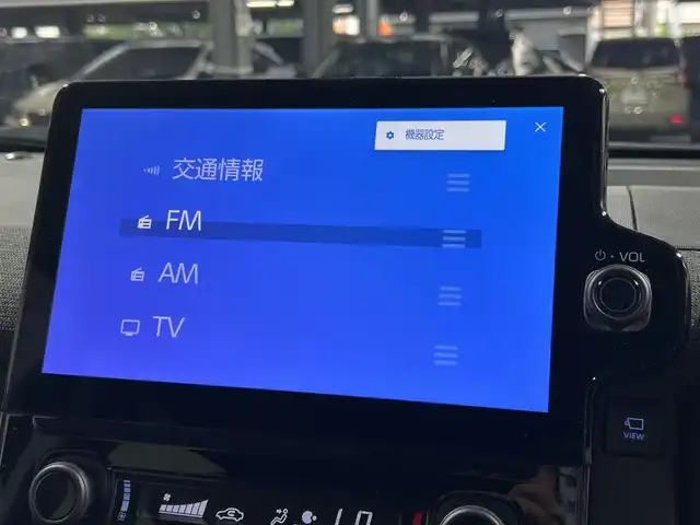 トヨタ シエンタ ハイブリッド Z 大阪府 2023(令5)年 1.6万km アーバンカーキ 純正１０ｉｎｃナビＴＶ　３６０カメラ　ＥＴＣ　両側パワースライドドア　衝突軽減　レーダーＣ　クリアランスソナー　ＢＳＭ　パークアシスト　トヨタセーフティセンス　シート＆ハンドルヒーター　１００Ｖ電源