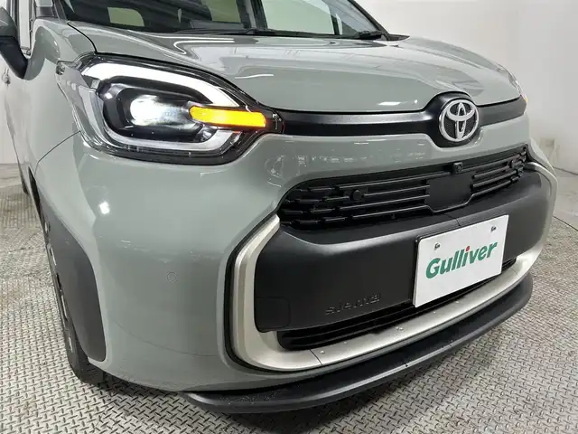 トヨタ シエンタ ハイブリッド Z 大阪府 2023(令5)年 1.6万km アーバンカーキ 純正１０ｉｎｃナビＴＶ　３６０カメラ　ＥＴＣ　両側パワースライドドア　衝突軽減　レーダーＣ　クリアランスソナー　ＢＳＭ　パークアシスト　トヨタセーフティセンス　シート＆ハンドルヒーター　１００Ｖ電源