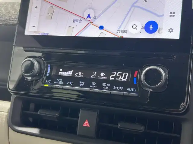 トヨタ シエンタ ハイブリッド Z 大阪府 2023(令5)年 1.6万km アーバンカーキ 純正１０ｉｎｃナビＴＶ　３６０カメラ　ＥＴＣ　両側パワースライドドア　衝突軽減　レーダーＣ　クリアランスソナー　ＢＳＭ　パークアシスト　トヨタセーフティセンス　シート＆ハンドルヒーター　１００Ｖ電源