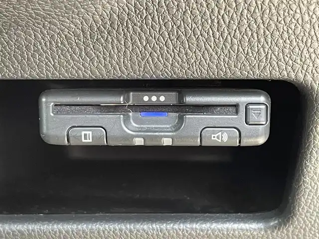 日産 デイズ ルークス ハイウェイスターX 滋賀県 2017(平29)年 6.8万km ホワイトパール 禁煙車/社外7インチナビ/CD.DVD.Bluetooth.フルセグ/全方位カメラ/衝突軽減ブレーキ/片側電動スライドドア/前方ドライブレコーダー/アイドリングストップ/ETC/LEDヘッドライト/オートライト/オートハイビーム/ステアリングスイッチ/スマートキー