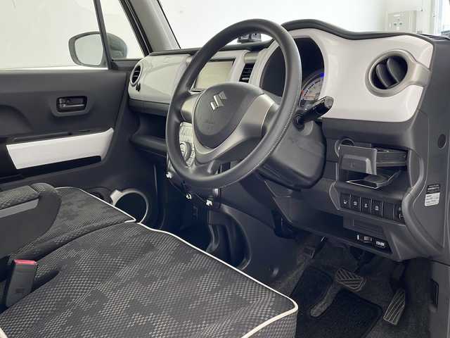 スズキ ハスラー G 沖縄県 2018(平30)年 8.8万km ピュアホワイトP 社外ＳＤナビ　【CN-RA03D】/　【ＣＤ　ＤＶＤ　Ｂｌｕｅｔｏｏｔｈ　フルセグＴＶ】/シートヒーター/ＥＴＣ/アイドリングストップ/プッシュスタート/スマートキー/純正フロアマット/オートエアコン/レーダーブレーキサポート