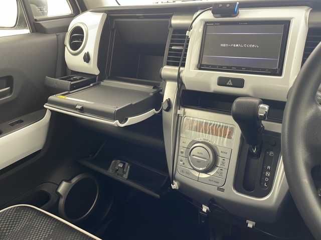 スズキ ハスラー G 沖縄県 2018(平30)年 8.8万km ピュアホワイトP 社外ＳＤナビ　【CN-RA03D】/　【ＣＤ　ＤＶＤ　Ｂｌｕｅｔｏｏｔｈ　フルセグＴＶ】/シートヒーター/ＥＴＣ/アイドリングストップ/プッシュスタート/スマートキー/純正フロアマット/オートエアコン/レーダーブレーキサポート