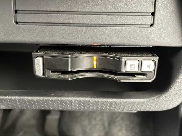 スズキ ハスラー G 沖縄県 2018(平30)年 8.8万km ピュアホワイトP 社外ＳＤナビ　【CN-RA03D】/　【ＣＤ　ＤＶＤ　Ｂｌｕｅｔｏｏｔｈ　フルセグＴＶ】/シートヒーター/ＥＴＣ/アイドリングストップ/プッシュスタート/スマートキー/純正フロアマット/オートエアコン/レーダーブレーキサポート