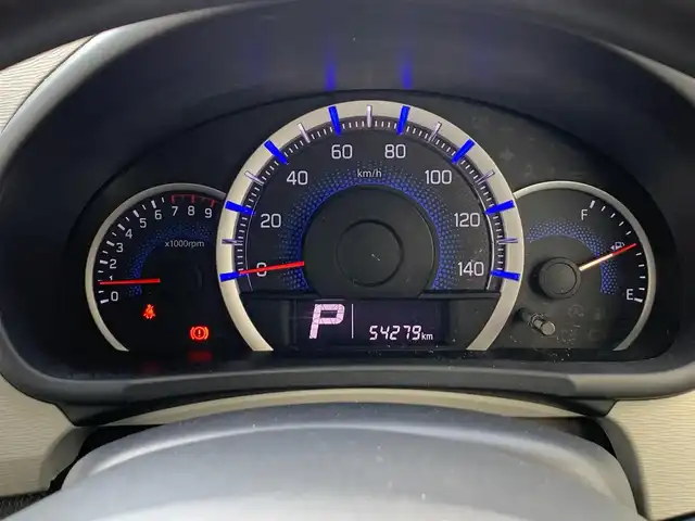 マツダ フレア XG 福井県 2015(平27)年 5.5万km シルキーシルバーメタリック (株)IDOMが運営する【じしゃロン福井店】の自社ローン対象車両になります。こちらは現金またはオートローンご利用時の価格です。自社ローンご希望の方は別途その旨お申付け下さい/レーダーブレーキサポート/運転席シートヒーター/社外オーディオ(USB/AUX/CD/AM/FM)/サイドバイザー/アイドリングストップ