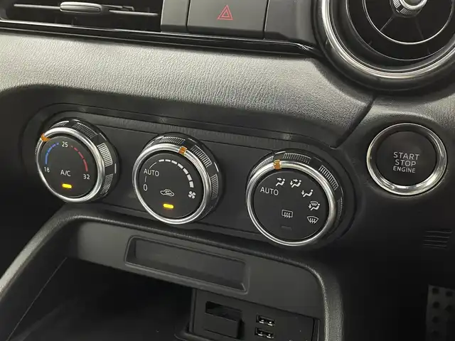 マツダ ロードスター S スペシャルパッケージ 福井県 2016(平28)年 5万km セラミックM 純正ＨＤＤナビ/（ＦＭ／ＡＭ／ＢＴ／ＣＤ／ＤＶＤ／ＡＵＸ／ＴＶ）/バックカメラ　/社外タワーバー/純正アルミホイール /純正パドルシフト /社外フロントリップ /ブラインドスポットモニター /レーンキープアシスト/横滑り防止装置/社外ドライブレコーダー