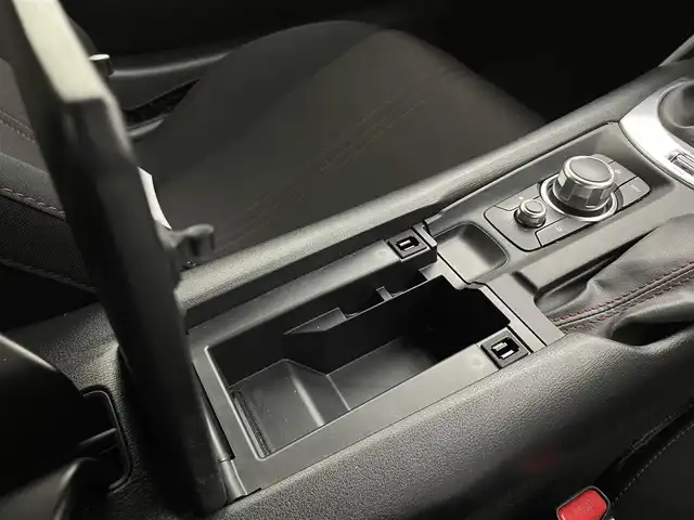 マツダ ロードスター S スペシャルパッケージ 福井県 2016(平28)年 5万km セラミックM 純正ＨＤＤナビ/（ＦＭ／ＡＭ／ＢＴ／ＣＤ／ＤＶＤ／ＡＵＸ／ＴＶ）/バックカメラ　/社外タワーバー/純正アルミホイール /純正パドルシフト /社外フロントリップ /ブラインドスポットモニター /レーンキープアシスト/横滑り防止装置/社外ドライブレコーダー