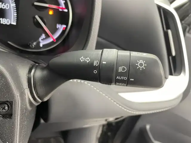 トヨタ ノア S－Z 福井県 2023(令5)年 0.8万km グリッターブラックガラスフレーク ユニバ―サルステップ装着車/純正ナビゲーション機能付きディスプレイオーディオ/（ＦＭ／ＡＭ／ＢＴ／ＵＳＢ／ＨＤＭＩ/TV）/両側パワースライドドア/ハーフレザーシート/シートヒーター/純正17インチアルミホイール/トヨタセーフティセンス /純正ビルトインETC2.0/サイドバイザー/純正LEDヘッドライト