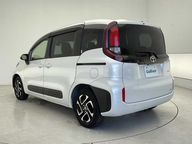 トヨタ シエンタ ハイブリッド G 熊本県 2024(令6)年 0.5万km プラチナホワイトパールマイカ トヨタセーフティセンス/プリクラッシュセーフティ/レーンキープアシスト/ブライドスポットモニター/コーナーセンサー（前後）/レーダークルーズコントロール/全方位モニター/純正ディスプレイオーディオ/地図データ/Bluetooth/フルセグ/Miracast/USB/ビルトインETC2.0/天井サーキュレーター/両側パワースライドドア/ドアバイザー/純正フロアマット/ステアリングスイッチ/純正15インチアルミホイール/電格ミラー