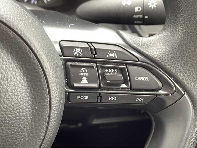 トヨタ シエンタ ハイブリッド G 熊本県 2024(令6)年 0.5万km プラチナホワイトパールマイカ トヨタセーフティセンス/プリクラッシュセーフティ/レーンキープアシスト/ブライドスポットモニター/コーナーセンサー（前後）/レーダークルーズコントロール/全方位モニター/純正ディスプレイオーディオ/地図データ/Bluetooth/フルセグ/Miracast/USB/ビルトインETC2.0/天井サーキュレーター/両側パワースライドドア/ドアバイザー/純正フロアマット/ステアリングスイッチ/純正15インチアルミホイール/電格ミラー