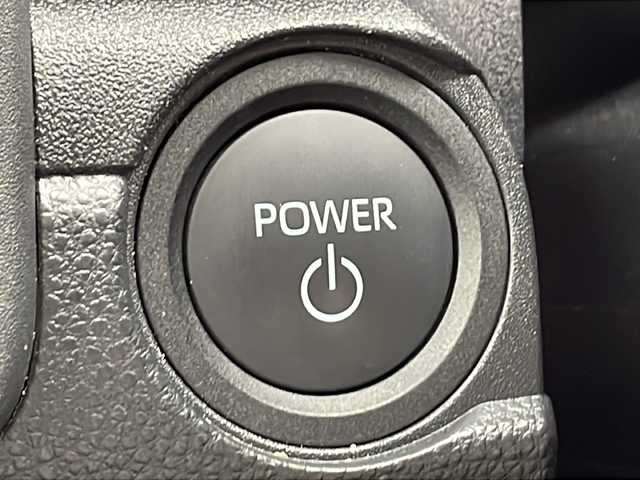 トヨタ シエンタ ハイブリッド G 熊本県 2024(令6)年 0.5万km プラチナホワイトパールマイカ トヨタセーフティセンス/プリクラッシュセーフティ/レーンキープアシスト/ブライドスポットモニター/コーナーセンサー（前後）/レーダークルーズコントロール/全方位モニター/純正ディスプレイオーディオ/地図データ/Bluetooth/フルセグ/Miracast/USB/ビルトインETC2.0/天井サーキュレーター/両側パワースライドドア/ドアバイザー/純正フロアマット/ステアリングスイッチ/純正15インチアルミホイール/電格ミラー