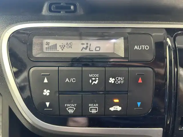 ホンダ Ｎ ＢＯＸ カスタム G Lパッケージ 沖縄県 2015(平27)年 5.8万km プレミアムディープロッソパール (株)IDOMが運営する【じしゃロンコザ店】の自社ローン専用車両になりますこちらは現金またはオートローンご利用時の価格です。自社ローンご希望の方は別途その旨お申付け下さい/・本土仕入/・社外ナビ/・Bluetooth接続/・TV/・DVD再生/・バックカメラ/・両側パワースライドドア/・ETC/・スマートキー/・プッシュスタート/・純正アルミホイール/・オートライト