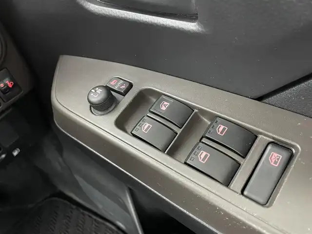 トヨタ ルーミー G 大阪府 2022(令4)年 2.3万km プラムブラウンパールクリスタルシャイン 衝突軽減ブレーキ/純正SDナビ/　Bluetooth/フルセグ/CD/AUX/AM/FM/パノラミックビューモニター/バックカメラ/両側パワースライドドア/LEDオートライト/クリアランスソナー/USB/スマートキー/ステアリングスイッチ/ドアバイザー/純正フロアマット