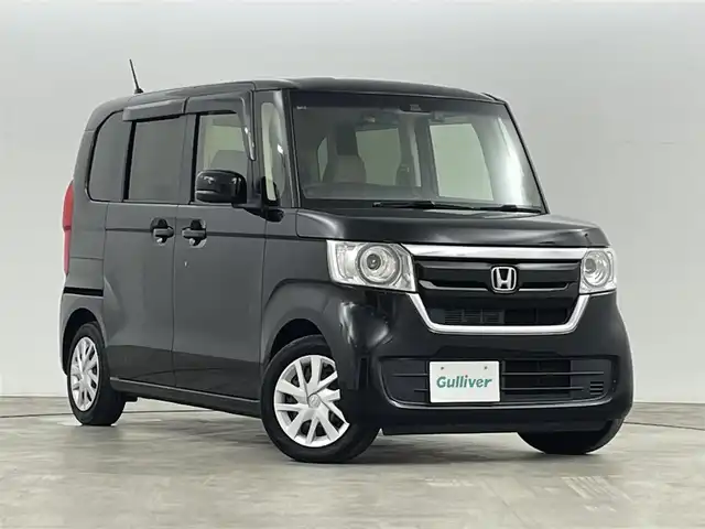 ホンダ Ｎ ＢＯＸ G L ホンダセンシング 福島県 2018(平30)年 4.6万km クリスタルブラックパール ホンダセンシング/・衝突被害軽減ブレーキ/・車線逸脱警報装置/・レーンキープアシスト/・レーダークルーズコントロール/・セキュリティアラーム/純正インターナビ/・型番：VXM-184VFi/・フルセグTV/BT/CD/DVD/AM/FM/iPod/AUX/USB/・バックカメラ/・ビルトインETC/・純正ドライブレコーダー/片側パワースライドドア/革巻きステアリング/・ステアリングリモコン/ベンチシート/プッシュスタート/・スマートキー/アイドリングストップ/ドアバイザー