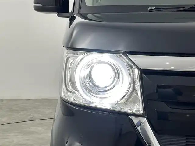 ホンダ Ｎ ＢＯＸ G L ホンダセンシング 福島県 2018(平30)年 4.6万km クリスタルブラックパール ホンダセンシング/・衝突被害軽減ブレーキ/・車線逸脱警報装置/・レーンキープアシスト/・レーダークルーズコントロール/・セキュリティアラーム/純正インターナビ/・型番：VXM-184VFi/・フルセグTV/BT/CD/DVD/AM/FM/iPod/AUX/USB/・バックカメラ/・ビルトインETC/・純正ドライブレコーダー/片側パワースライドドア/革巻きステアリング/・ステアリングリモコン/ベンチシート/プッシュスタート/・スマートキー/アイドリングストップ/ドアバイザー