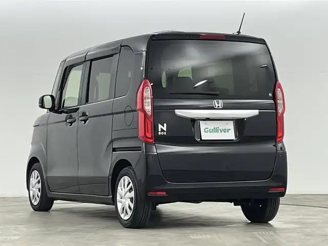 ホンダ Ｎ ＢＯＸ G L ホンダセンシング 福島県 2018(平30)年 4.6万km クリスタルブラックパール ホンダセンシング/・衝突被害軽減ブレーキ/・車線逸脱警報装置/・レーンキープアシスト/・レーダークルーズコントロール/・セキュリティアラーム/純正インターナビ/・型番：VXM-184VFi/・フルセグTV/BT/CD/DVD/AM/FM/iPod/AUX/USB/・バックカメラ/・ビルトインETC/・純正ドライブレコーダー/片側パワースライドドア/革巻きステアリング/・ステアリングリモコン/ベンチシート/プッシュスタート/・スマートキー/アイドリングストップ/ドアバイザー