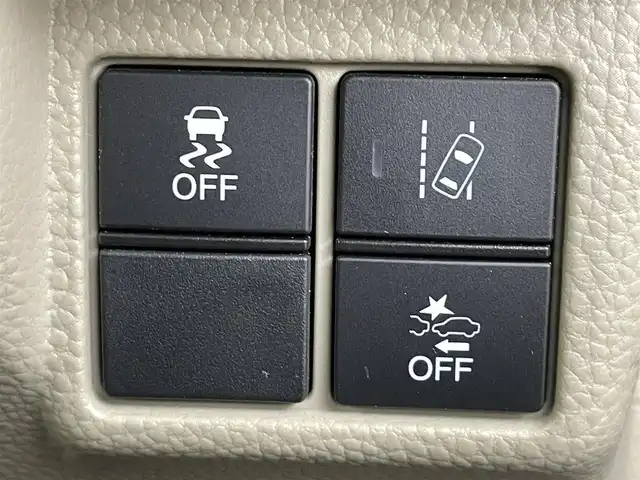 ホンダ Ｎ ＢＯＸ G L ホンダセンシング 福島県 2018(平30)年 4.6万km クリスタルブラックパール ホンダセンシング/・衝突被害軽減ブレーキ/・車線逸脱警報装置/・レーンキープアシスト/・レーダークルーズコントロール/・セキュリティアラーム/純正インターナビ/・型番：VXM-184VFi/・フルセグTV/BT/CD/DVD/AM/FM/iPod/AUX/USB/・バックカメラ/・ビルトインETC/・純正ドライブレコーダー/片側パワースライドドア/革巻きステアリング/・ステアリングリモコン/ベンチシート/プッシュスタート/・スマートキー/アイドリングストップ/ドアバイザー