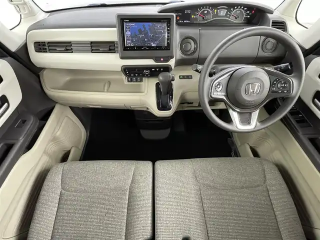 ホンダ Ｎ ＢＯＸ G L ホンダセンシング 福島県 2018(平30)年 4.6万km クリスタルブラックパール ホンダセンシング/・衝突被害軽減ブレーキ/・車線逸脱警報装置/・レーンキープアシスト/・レーダークルーズコントロール/・セキュリティアラーム/純正インターナビ/・型番：VXM-184VFi/・フルセグTV/BT/CD/DVD/AM/FM/iPod/AUX/USB/・バックカメラ/・ビルトインETC/・純正ドライブレコーダー/片側パワースライドドア/革巻きステアリング/・ステアリングリモコン/ベンチシート/プッシュスタート/・スマートキー/アイドリングストップ/ドアバイザー