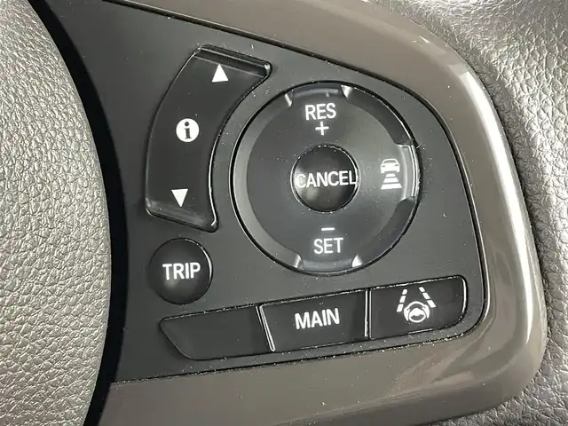 ホンダ Ｎ ＢＯＸ G L ホンダセンシング 福島県 2018(平30)年 4.6万km クリスタルブラックパール ホンダセンシング/・衝突被害軽減ブレーキ/・車線逸脱警報装置/・レーンキープアシスト/・レーダークルーズコントロール/・セキュリティアラーム/純正インターナビ/・型番：VXM-184VFi/・フルセグTV/BT/CD/DVD/AM/FM/iPod/AUX/USB/・バックカメラ/・ビルトインETC/・純正ドライブレコーダー/片側パワースライドドア/革巻きステアリング/・ステアリングリモコン/ベンチシート/プッシュスタート/・スマートキー/アイドリングストップ/ドアバイザー