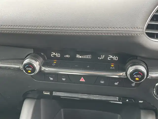 マツダ マツダ３セダン 20S Lパッケージ 千葉県 2019(令1)年 5.7万km ジェットブラックマイカ 純正8．8インチナビ/バックカメラ/レーダークルーズ/Bluetooth/フルセグ/オートハイビーム/BOSE/LEDヘッドライト/レザーシート/シートヒーター/ヘッドアップディスプレイ/電子パーキング/ETC