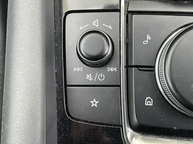 マツダ マツダ３セダン 20S Lパッケージ 千葉県 2019(令1)年 5.7万km ジェットブラックマイカ 純正8．8インチナビ/バックカメラ/レーダークルーズ/Bluetooth/フルセグ/オートハイビーム/BOSE/LEDヘッドライト/レザーシート/シートヒーター/ヘッドアップディスプレイ/電子パーキング/ETC