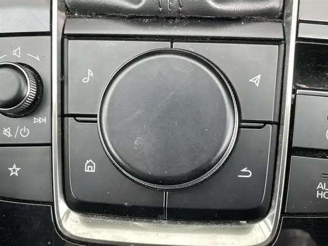 マツダ マツダ３セダン 20S Lパッケージ 千葉県 2019(令1)年 5.7万km ジェットブラックマイカ 純正8．8インチナビ/バックカメラ/レーダークルーズ/Bluetooth/フルセグ/オートハイビーム/BOSE/LEDヘッドライト/レザーシート/シートヒーター/ヘッドアップディスプレイ/電子パーキング/ETC