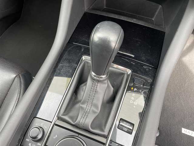 マツダ マツダ３セダン 20S Lパッケージ 千葉県 2019(令1)年 5.7万km ジェットブラックマイカ 純正8．8インチナビ/バックカメラ/レーダークルーズ/Bluetooth/フルセグ/オートハイビーム/BOSE/LEDヘッドライト/レザーシート/シートヒーター/ヘッドアップディスプレイ/電子パーキング/ETC