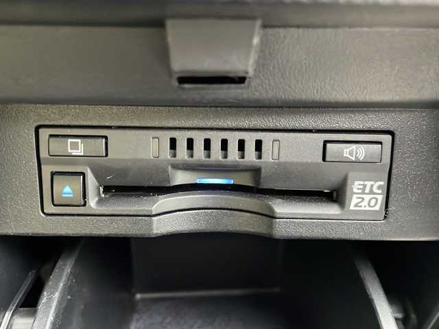 トヨタ アルファードハイブリット G 道北・旭川 2019(平31)年 5.5万km ホワイトパールクリスタルシャイン /4WD//ツインムーンルーフ//JBLサウンド//純正SDナビ//CD/DVD/BD/SD/MSV/BT/AUX/USB/フルセグ//両側パワースライドドア//ベージュ合皮シート//運転席メモリシート//パワーシート//シートヒーター＆エアシート//バックカメラ//パーキングアシスト//トヨタセーフティセンス//PCS/ACC/LTA/BSM/RCTA/PKSB/RSA//クリアランスソナー//オートハイビーム//オートライト//LEDヘッドライト//フォグライト//オートリトラミラー//オートワイパー//ビルトインETC2.0//前後ドライブレコーダー//後席サンシェード//純正フロアマット//ドアバイザー