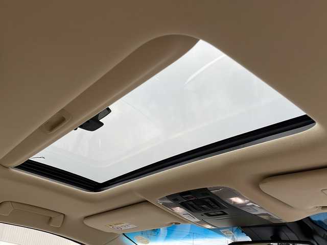 トヨタ アルファードハイブリット G 道北・旭川 2019(平31)年 5.5万km ホワイトパールクリスタルシャイン /4WD//ツインムーンルーフ//JBLサウンド//純正SDナビ//CD/DVD/BD/SD/MSV/BT/AUX/USB/フルセグ//両側パワースライドドア//ベージュ合皮シート//運転席メモリシート//パワーシート//シートヒーター＆エアシート//バックカメラ//パーキングアシスト//トヨタセーフティセンス//PCS/ACC/LTA/BSM/RCTA/PKSB/RSA//クリアランスソナー//オートハイビーム//オートライト//LEDヘッドライト//フォグライト//オートリトラミラー//オートワイパー//ビルトインETC2.0//前後ドライブレコーダー//後席サンシェード//純正フロアマット//ドアバイザー