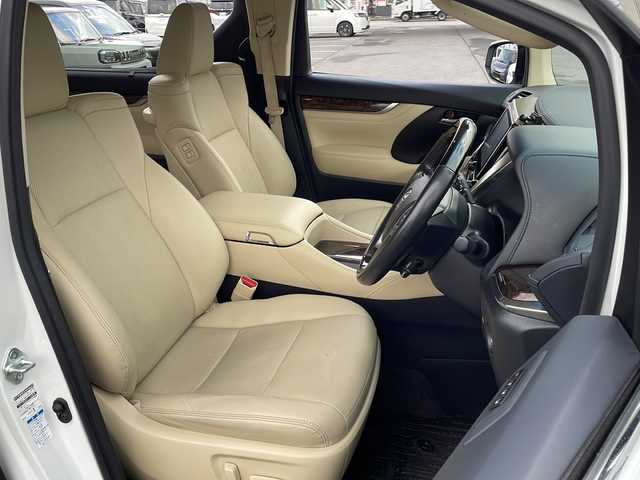 トヨタ アルファードハイブリット G 道北・旭川 2019(平31)年 5.5万km ホワイトパールクリスタルシャイン /4WD//ツインムーンルーフ//JBLサウンド//純正SDナビ//CD/DVD/BD/SD/MSV/BT/AUX/USB/フルセグ//両側パワースライドドア//ベージュ合皮シート//運転席メモリシート//パワーシート//シートヒーター＆エアシート//バックカメラ//パーキングアシスト//トヨタセーフティセンス//PCS/ACC/LTA/BSM/RCTA/PKSB/RSA//クリアランスソナー//オートハイビーム//オートライト//LEDヘッドライト//フォグライト//オートリトラミラー//オートワイパー//ビルトインETC2.0//前後ドライブレコーダー//後席サンシェード//純正フロアマット//ドアバイザー