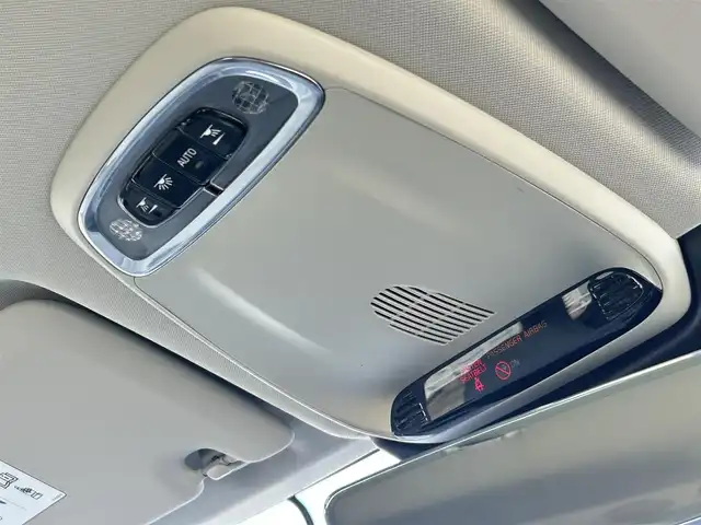 ボルボ ＸＣ６０ B5 AWD インスクリプション 東京都 2021(令3)年 2.8万km パール 純正ナビ/360°カメラ/ハーマンカードンスピーカー/AppleCarPlay/ヘッドアップディスプレイ/ブラインドスポットモニター/ETC/パワーバックドア/メモリーシート/シートヒーター