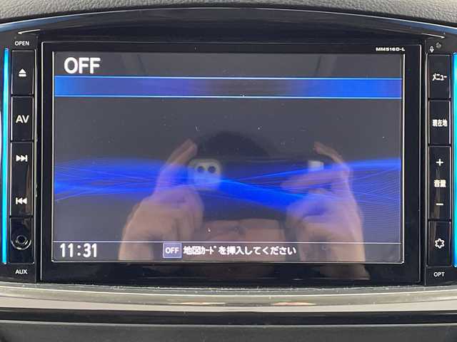 日産 エルグランド 250HWS アーバンクロム 大阪府 2017(平29)年 2.1万km ブリリアントホワイトパール フリップダウンモニター/純正メモリナビ/　　CD/DVD/BT/バックカメラ/両側パワースライドドア/クルーズコントロール/合皮ハーフレザーシート/オットマン/LEDオートライト/フォグランプ/純正18インチアルミホイール/スマートキー/ビルトインETC