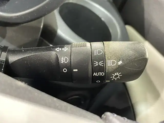 ダイハツ キャスト アクティバ GプライムコレSAⅡ 愛知県 2016(平28)年 6.2万km パールホワイトⅢ カロッツェリアナビ/(CD・DVD再生/SD/FM/AM/地デジ/Bluetooth/iPod)/スマートアシスト　/　　-衝突軽減ブレーキ　/　　-車線逸脱警報/　　-オートハイビーム/　　-先行車発進お知らせ機能/　　-誤発進抑制機能/シートヒーター　/ビルトインＥＴＣ　/ＬＥＤヘッドライト　/バックカメラ　/ＬＥＤフォグランプ　/パーキングセンサー　/アイドリングストップ　/純正フロアマット　/盗難防止/アクセサリーソケット