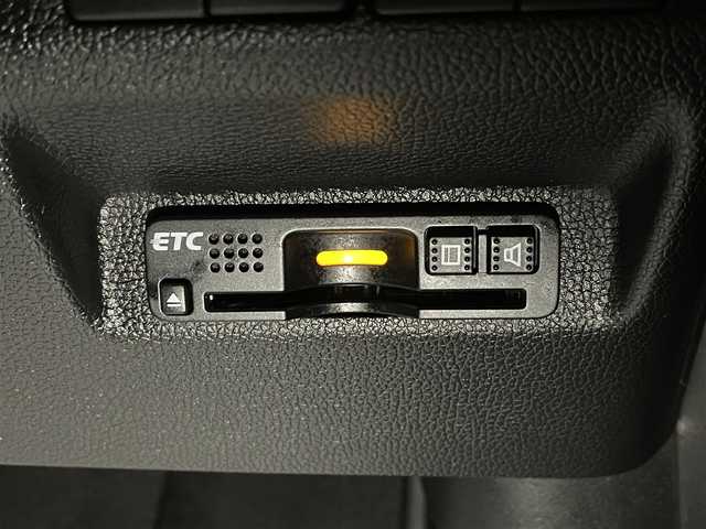 ホンダ フリード＋ G ホンダセンシング 千葉県 2018(平30)年 5.3万km モダンスティールM ホンダセンシング/・衝突軽減ブレーキ/・レーンキープアシスト/・オートマチックハイビーム/・アダプティブクルーズコントロール/純正9インチSDナビ/・CD/DVD/MSV/Bluetooth/フルセグ/バックカメラ/両後パワースライドドア/スマートキー/社外ドライブレコーダー/ビルトインETC/社外LEDヘッドライト/ヘッドライトレベライザー/ドアバイザー/新車時保証書＆取扱説明書